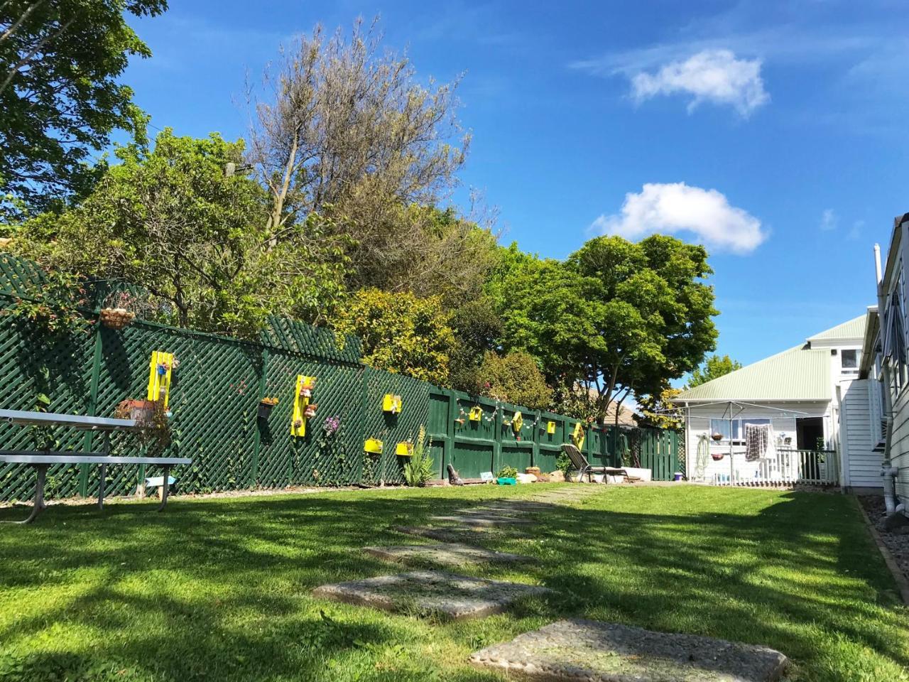Studious Village Christchurch Exterior foto
